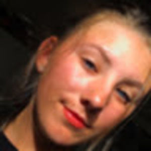 Meet your Posher, Lara